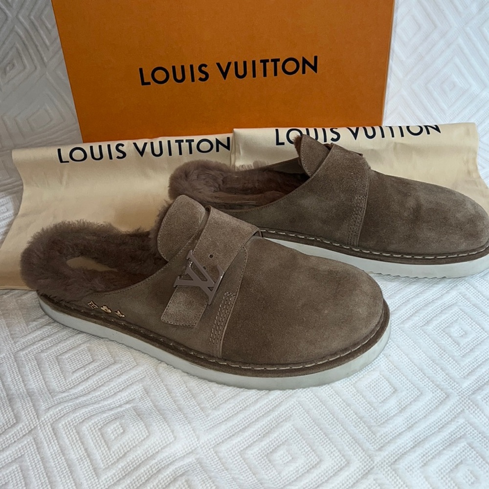 Louis Vuitton Men’s Tan Mules
